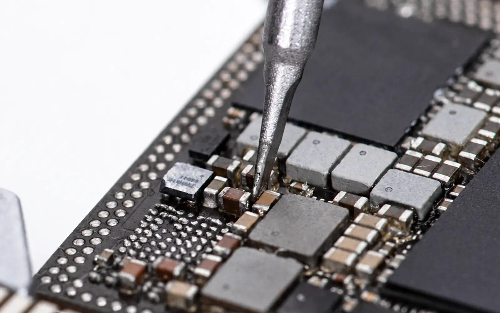 Precision soldering on a densely populated PCB